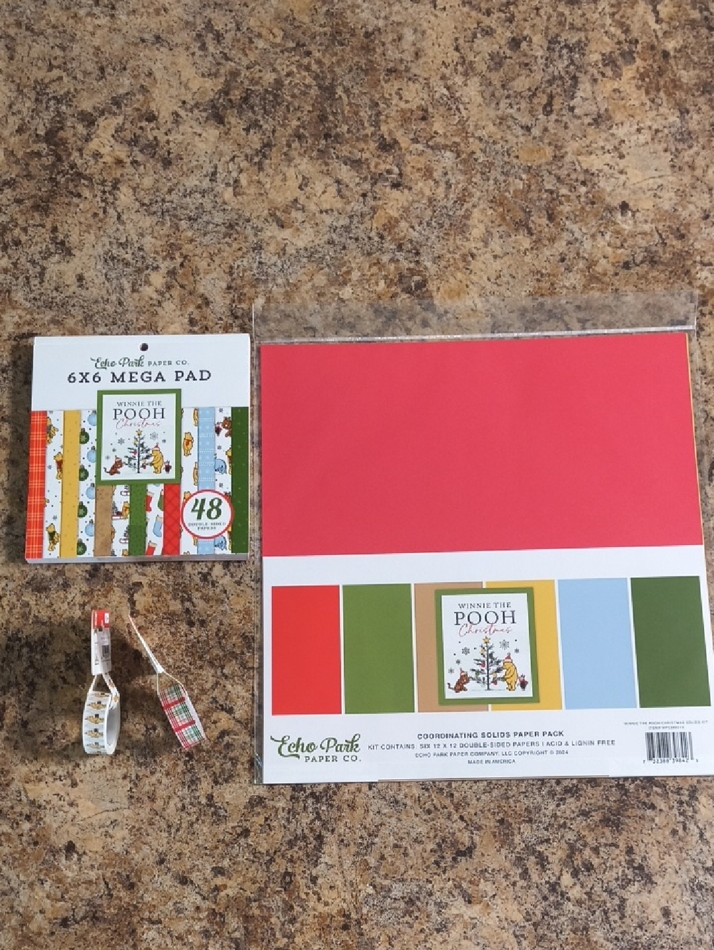Echo Park Winnie the Pooh Holiday Solid Paper Pack - Red & Green